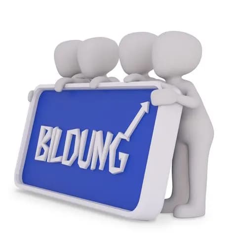 board with letters bildung 4
